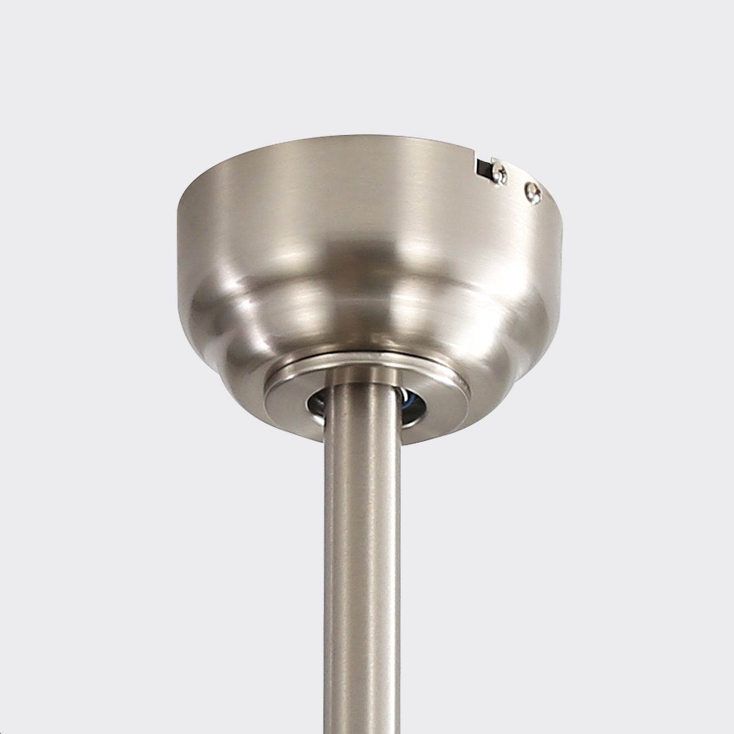 Takfläkt i modern stil med lampa, 52 tum, svart och bruna blad 